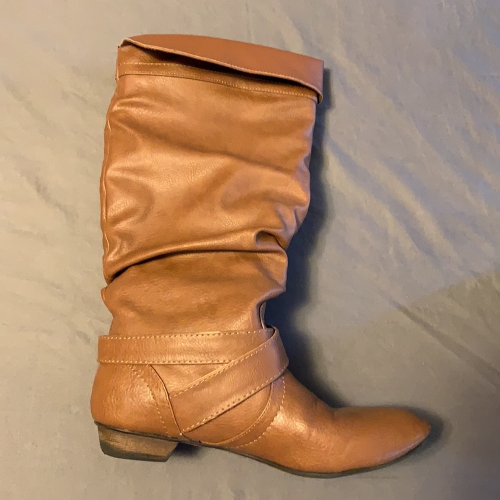 Boots - Picture 2 of 3